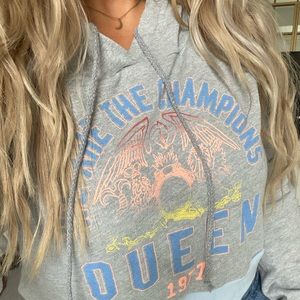 Queen band cropped hoodie